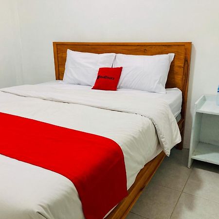 ホテル Reddoorz Syariah Near Umy Yogyakarta 2 Ngabean エクステリア 写真