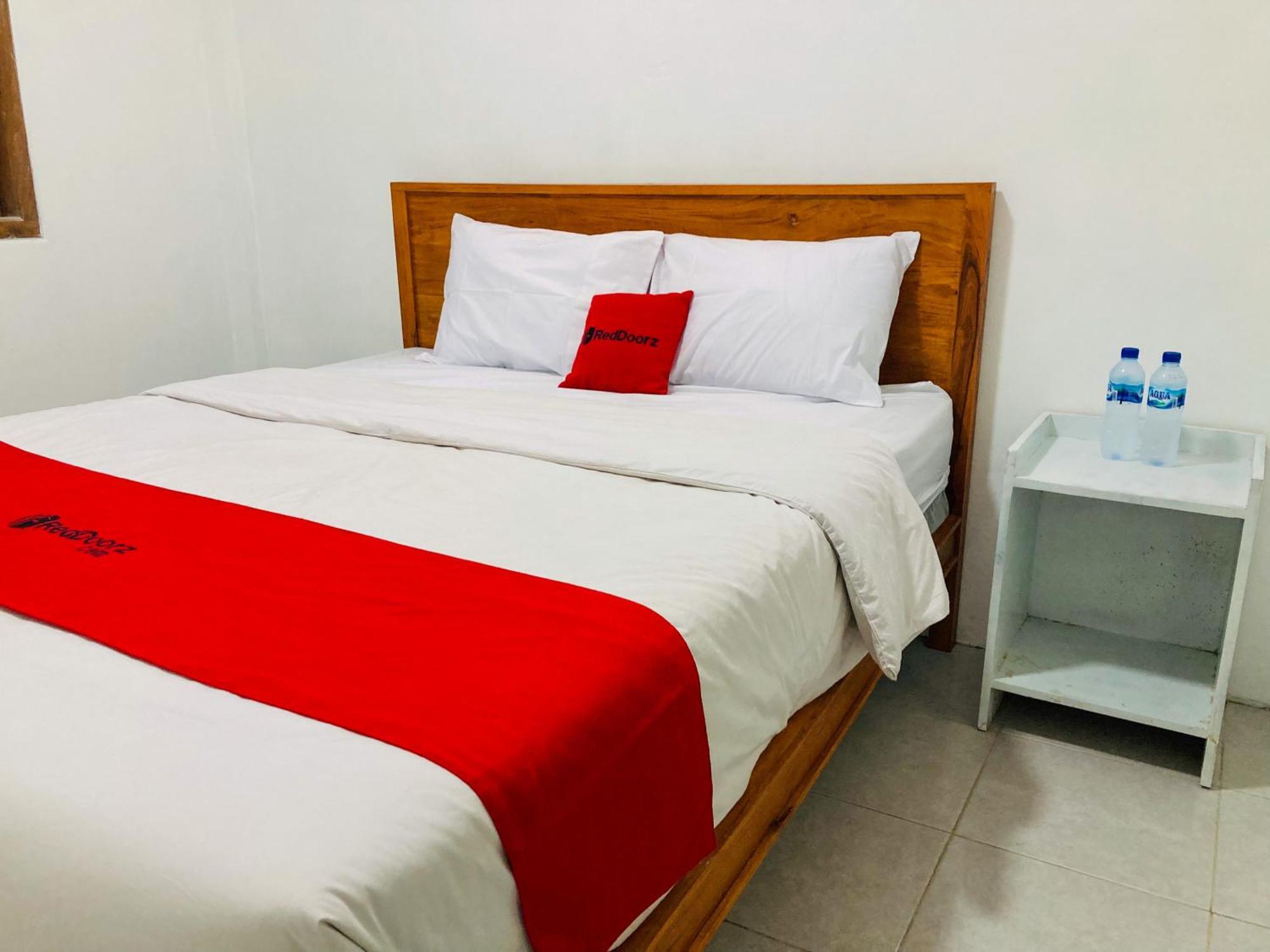 ホテル Reddoorz Syariah Near Umy Yogyakarta 2 Ngabean エクステリア 写真