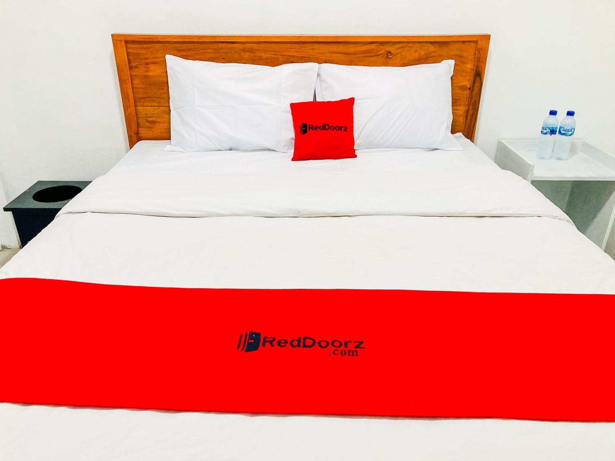 ホテル Reddoorz Syariah Near Umy Yogyakarta 2 Ngabean エクステリア 写真