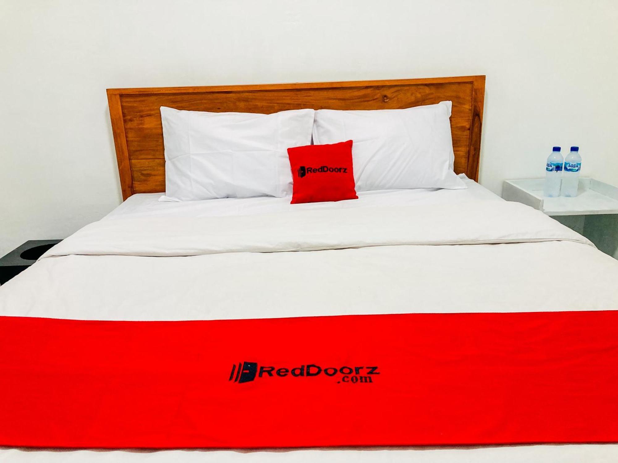 ホテル Reddoorz Syariah Near Umy Yogyakarta 2 Ngabean エクステリア 写真
