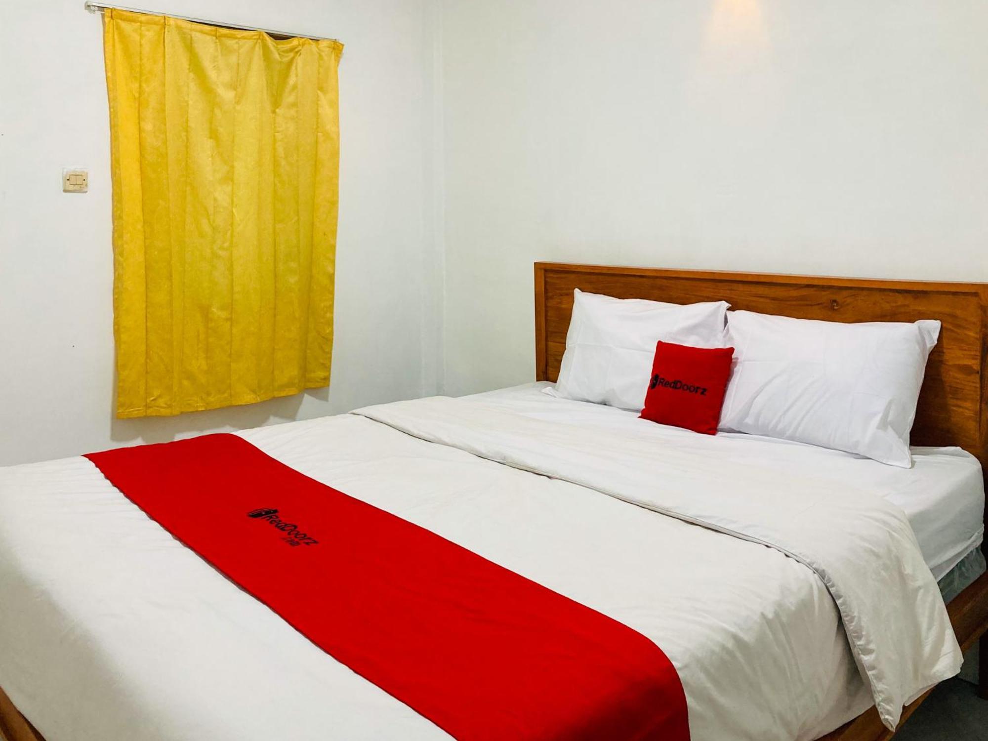 ホテル Reddoorz Syariah Near Umy Yogyakarta 2 Ngabean エクステリア 写真